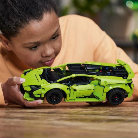 Конструктор LEGO Technic Lamborghini Huracan Tecnica 806 деталей (42161) арт: 42161
